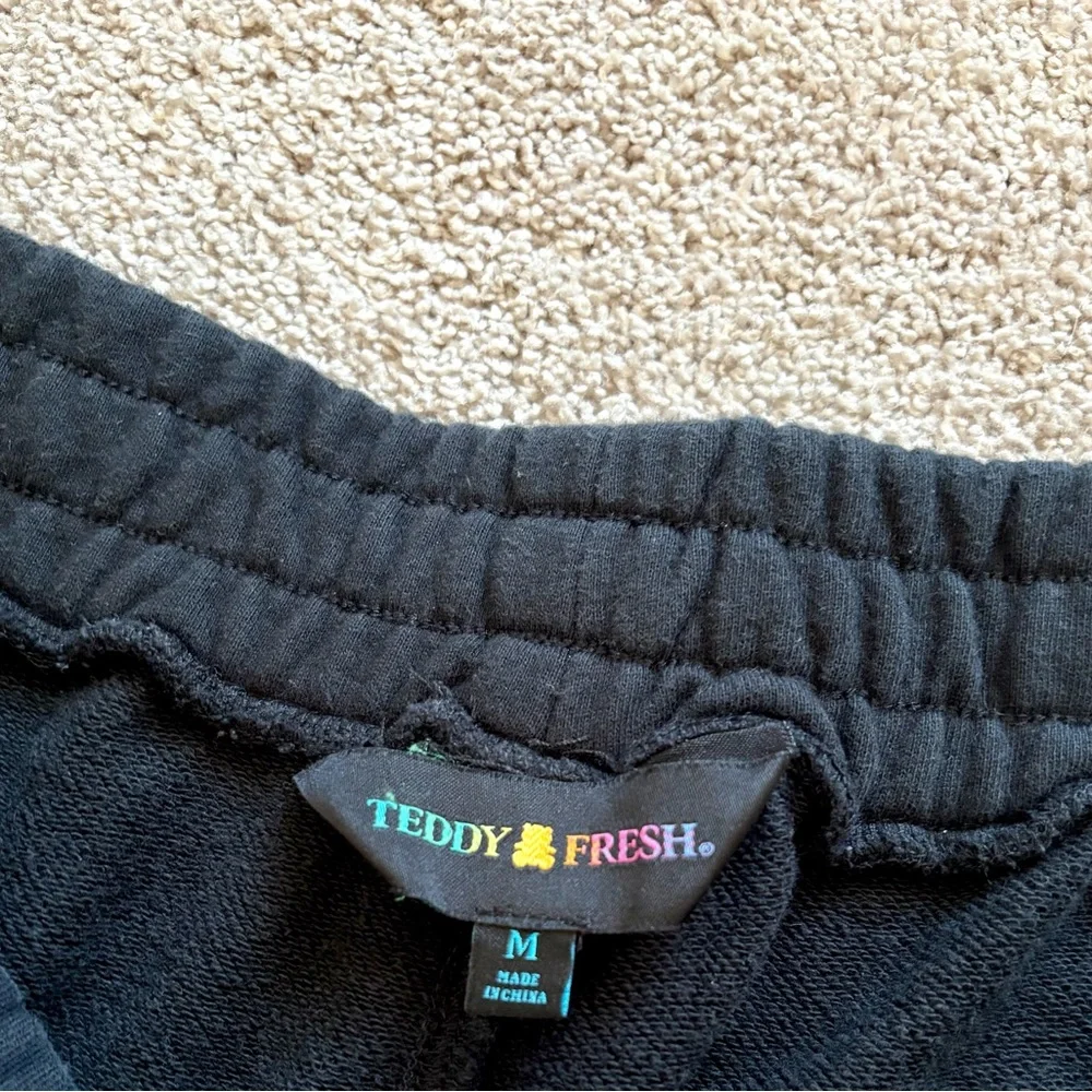Teddy Fresh Bleach Graphic Sweats size M - Picture 3 of 4